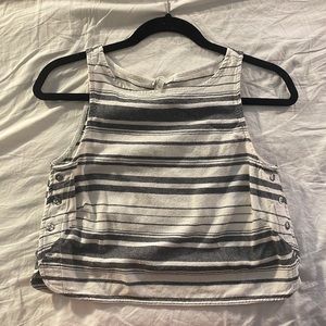 Joie button side crop top